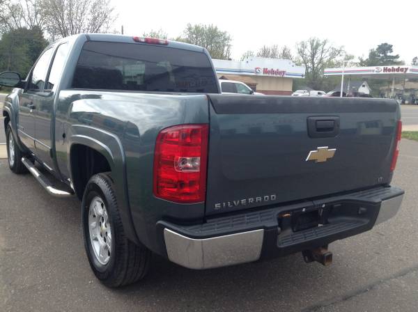 2008 Chevy Silverado 1500 - - by dealer - vehicle for sale in Cambridge, MN – photo 3
