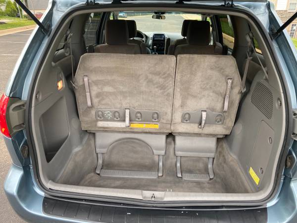2009 Toyota Sienna LE Excellent Shape Clean Title Clean Record for sale in MANASSAS, District Of Columbia – photo 17