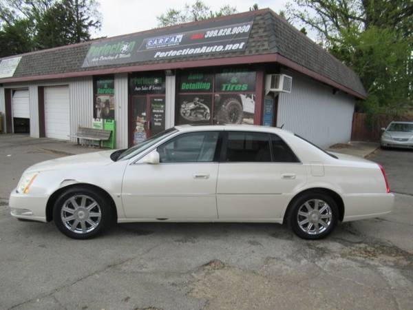 2008 Cadillac DTS Luxury I 4dr Sedan - - by dealer for sale in Bloomington, IL – photo 4