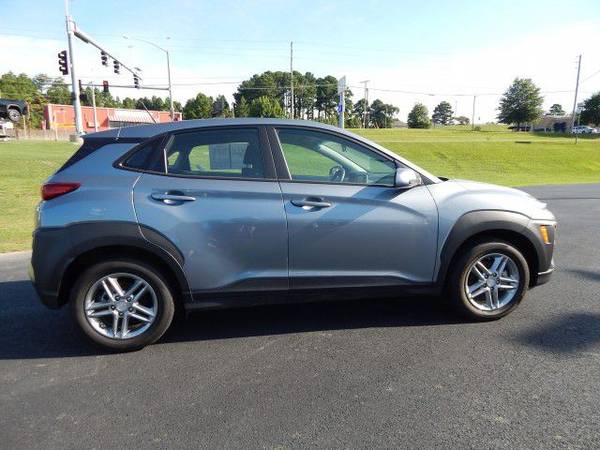 2019 HYUNDAI KONA SE hatchback MINERAL GRAY - cars & trucks - by... for sale in Hot Springs, AR – photo 2