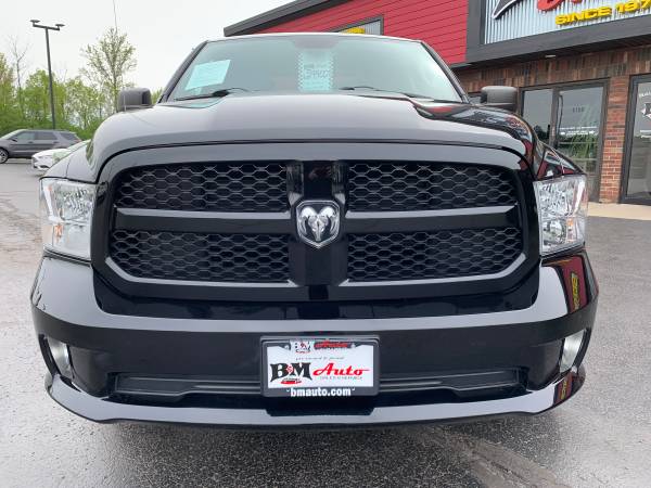 2015 RAM 1500 Express Quad Cab 4WD - Blk/Blk - Only 43k miles! for sale in Oak Forest, IL – photo 2