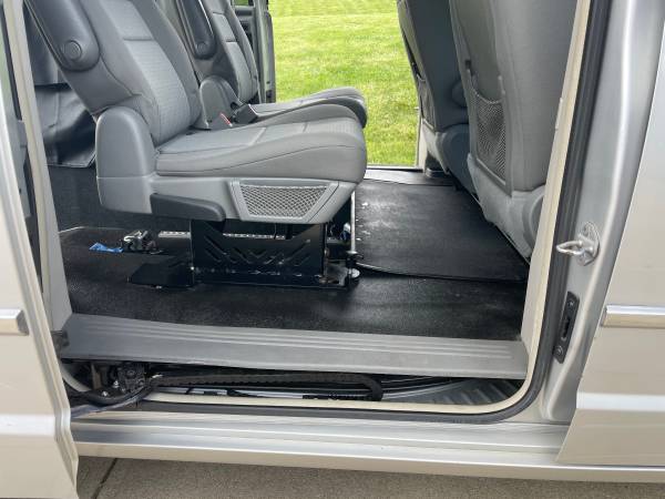 2012 Chrysler Town Country Wheelchair Handicap Mobility Rear Entry for sale in Bethel Park, PA – photo 18