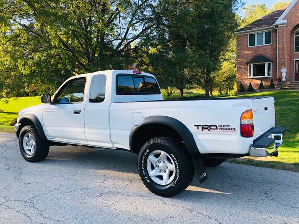 2002 Toyota Tacoma 4wd Manual V6 Extra Clean - cars & trucks - by... for sale in Lincolnshire, IL – photo 5