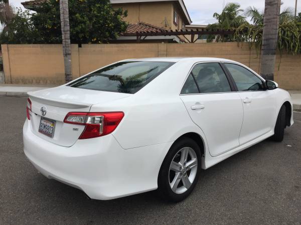 2014 Toyota Camry SE Origi One Owner White Look & Runs Like New... for sale in Fountain Valley, CA – photo 3