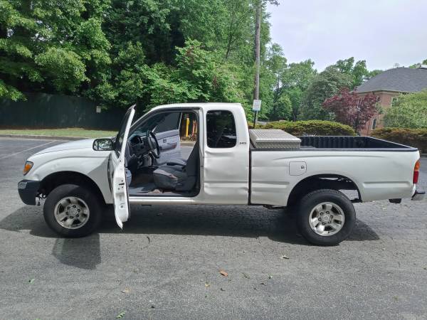 2000 Toyota Tacoma prerunner 4 CYLINDER auto - - by for sale in Lawrenceville, GA – photo 15