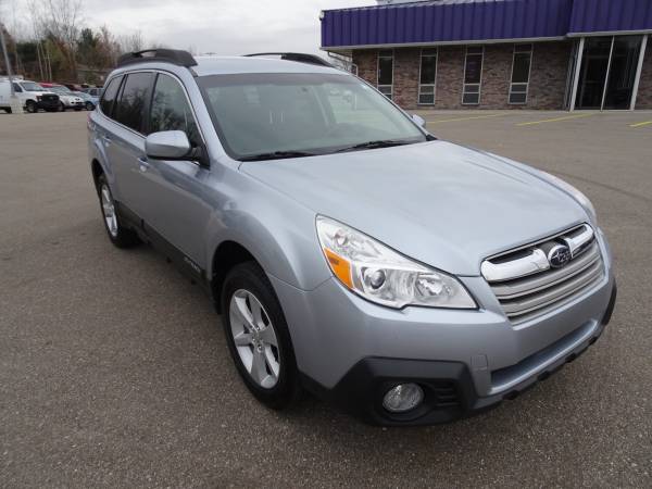 2014 SUBARU OUTBACK 2.5I PREMIUM--1-OWNER! PRICED TO SELL! for sale in Comstock Park, MI – photo 4