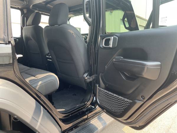 2018 Jeep Wrangler Unlimited Sport S 4x4 - - by dealer for sale in Portage, WI – photo 16