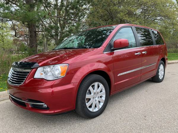 2016 Chrysler Town Country 4dr Wgn Touring - - by for sale in Flint, MI – photo 2