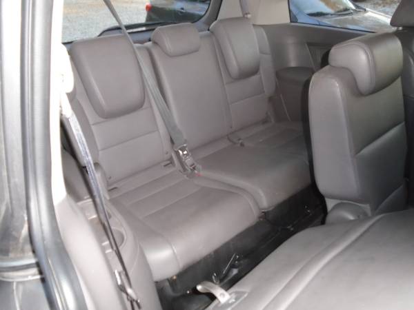 2011 Honda Odyssey EX-L ( Seats 8 ) Leather - cars & trucks - by... for sale in Hickory, IN – photo 5
