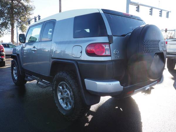 2011 Toyota FJ Cruiser - - by dealer - vehicle for sale in Bend, OR – photo 6