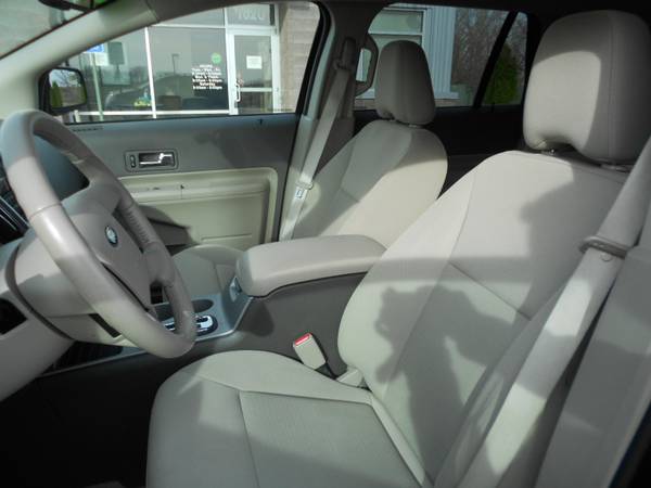 2010 Ford Edge SEL - cars & trucks - by dealer - vehicle automotive... for sale in Iowa City, IA – photo 9