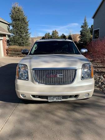 2008 GMC Yukon XL 1500 ~ New Engine - cars & trucks - by owner -... for sale in Castle Rock, CO – photo 15