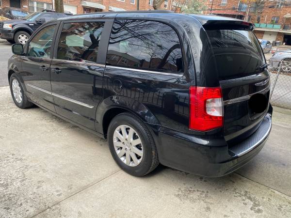 2013 Chrysler town & country - cars & trucks - by owner - vehicle... for sale in Rego Park, NY – photo 10