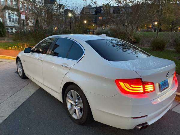 **New Body**2011 BMW 528I white on black navigation Garage kept * -... for sale in Fairfax, District Of Columbia – photo 4