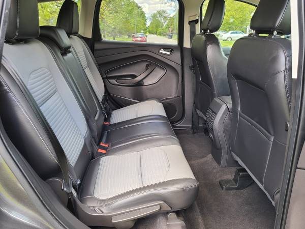 2019 Ford Escape SE 4WD - - by dealer - vehicle for sale in redford, MI – photo 14