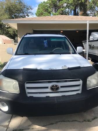 Toyota Highlander 2004 - cars & trucks - by owner - vehicle... for sale in Venice, FL – photo 2