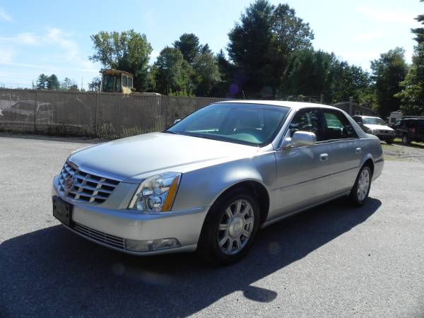 2010 CADILLAC DTS for sale in Granby, MA – photo 3