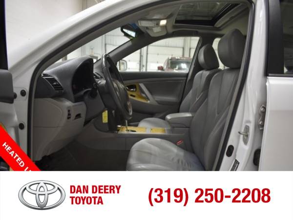 2007 Toyota Camry XLE Super White - - by dealer for sale in Cedar Falls, IA – photo 4