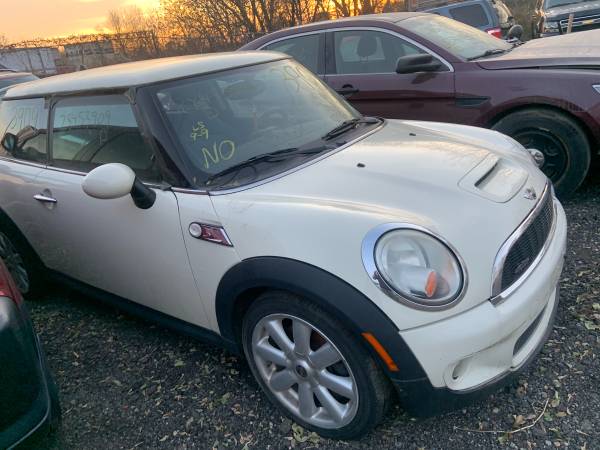 2008 MINI COOPER HARDTOP S Manual Only 107K miles Mechanics special... for sale in Anoka, MN – photo 2