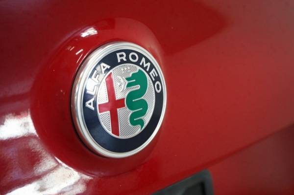 2017 Alfa Romeo Giulia Base - - by dealer - vehicle for sale in Honolulu, HI – photo 10