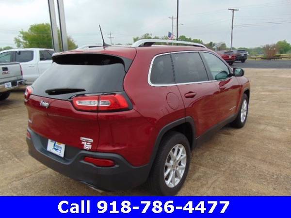 2017 Jeep Cherokee Latitude suv Red - - by dealer for sale in Grove, AR – photo 5