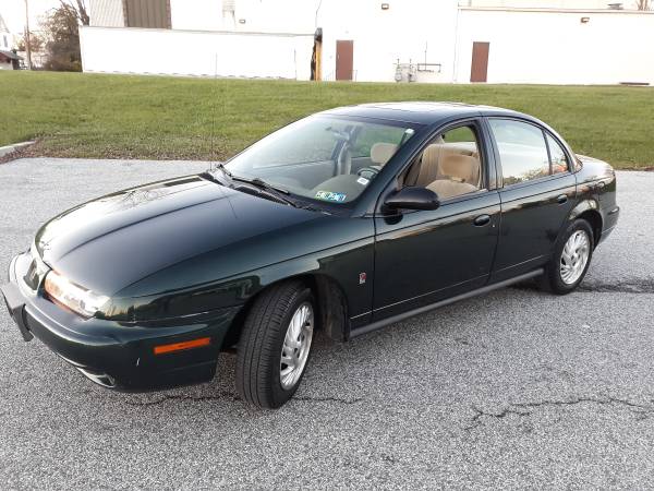 Saturn sl2,1998,82k,4cyl,1owner,clean,auto,new stickers,runs great -... for sale in Folcroft, PA – photo 2