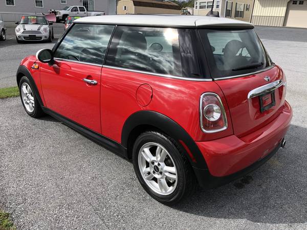 12 Mini Cooper Red 6 Speed Clean Carfax Pano Roof Excellent Condition for sale in Palmyra, PA – photo 9