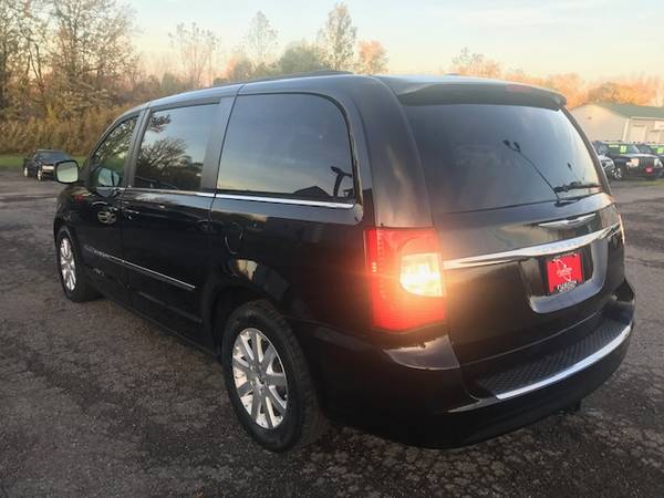2014 Chrysler Town & Country Touring - Leather, DVD, Loaded - cars &... for sale in Spencerport, NY – photo 20