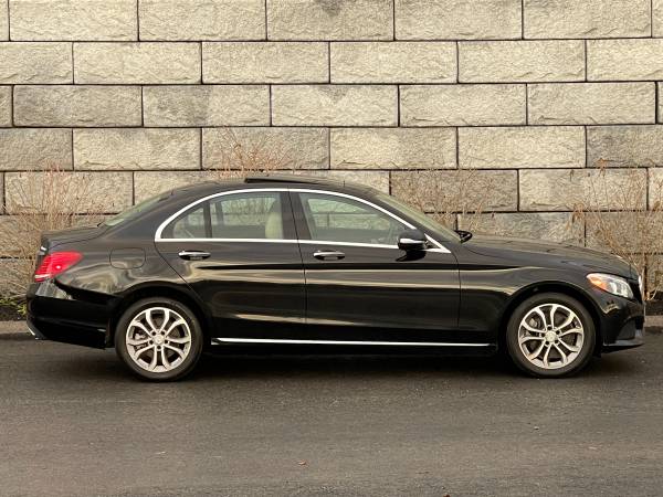 2015 Mercedes-Benz C300 4MATIC - nav, keyless, panoroof, we finance... for sale in Middleton, MA – photo 11