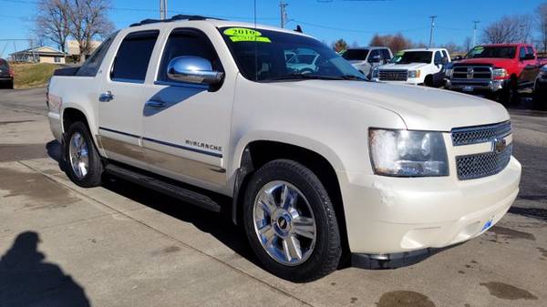 2010 Chevy Chevrolet Avalanche LTZ pickup White - - by for sale in Pleasant Hill, IA – photo 4
