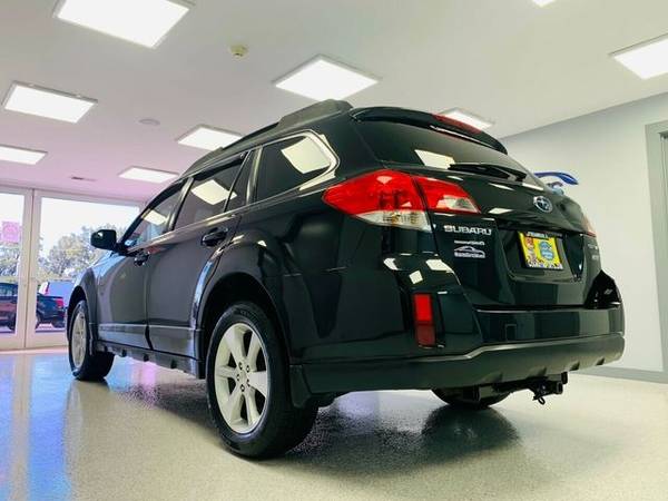 2013 Subaru Outback 4dr Wagon H4 Automatic 2.5i Limited PZEV... for sale in Streamwood, IL – photo 13