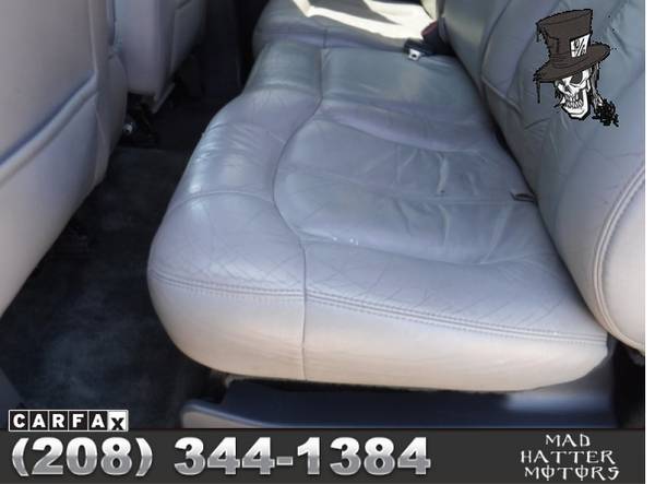2001 Chevrolet Suburban 2500 // 4WD // 3RD RoW SeaTinG!! **MaD HaTTeR for sale in Nampa, ID – photo 11