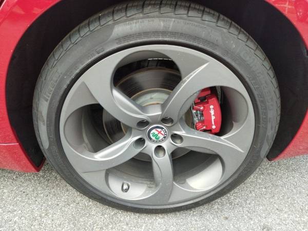 2018 Alfa Romeo Giulia Base sedan Alfa Rosso for sale in Van Buren, AR – photo 7