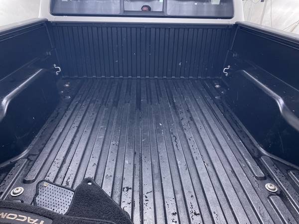 2013 Toyota Tacoma Double Cab PreRunner Pickup 4D 6 ft pickup White for sale in Harrison Township, MI – photo 24