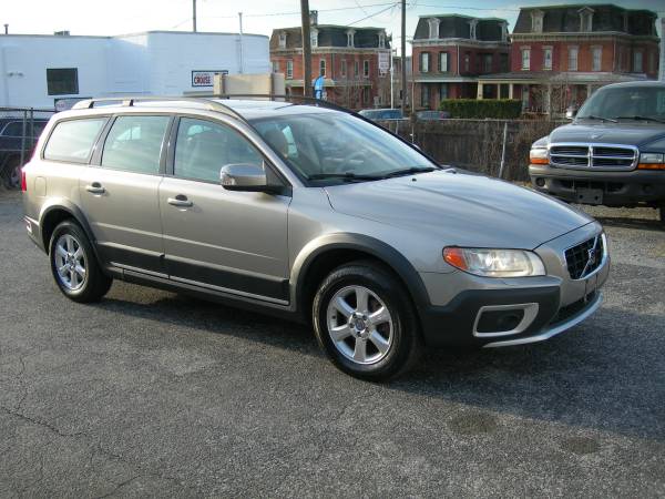 2008 Volvo XC70 CLEAN CARFAX - - by dealer - vehicle for sale in Columbia, PA – photo 8