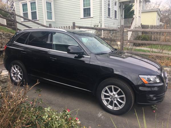 2012 Audi Q5 with very low miles. - cars & trucks - by owner -... for sale in Greenwich, NY – photo 3