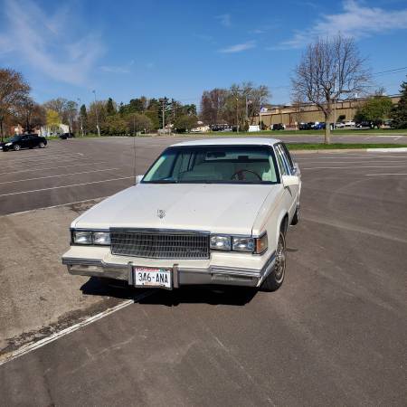 86 Cadillac Coupe Deville for sale in White Bear Lake, MN – photo 2