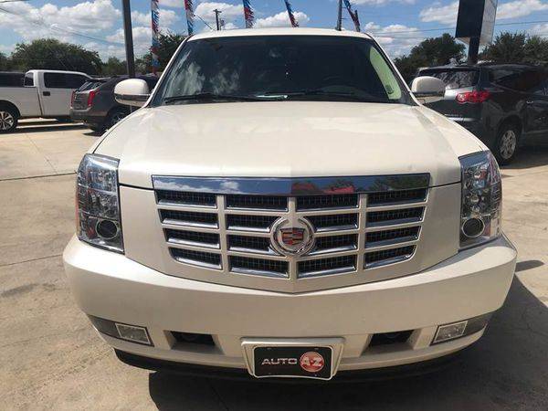 2011 Cadillac Escalade Base 4dr SUV EVERYONE IS APPROVED! for sale in San Antonio, TX – photo 2