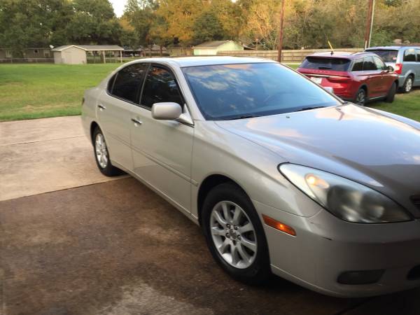 SILVER 2004 Lexus ES330 interior and exterior good condition - $2950 ( for sale in Houston, TX – photo 2