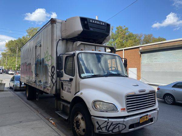 Refrigerated Frighliner 26ft for sale good condition low maintenance for sale in Brooklyn, NY – photo 2