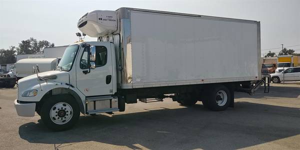 2018 Freightliner 20ft Reefer Freezer Truck Lift Cummins Thermoking... for sale in Los Angeles, CA – photo 4