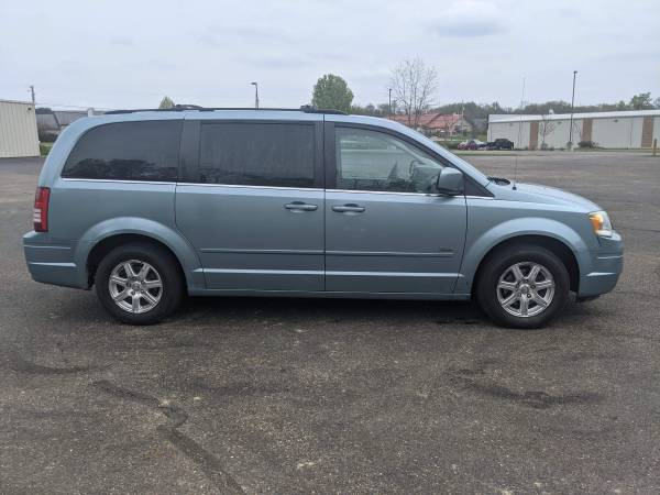 2008 chrysler town and country touring - - by dealer for sale in Wooster, OH – photo 5