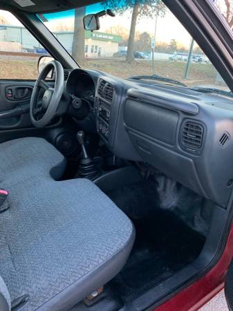 2002 Chevy S-10 5 SPEED MANUAL - cars & trucks - by dealer - vehicle... for sale in Saint Clair, MO – photo 14