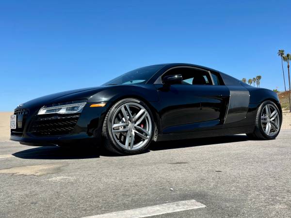 From A Private Collection - 2015 Audi R8 V8 Quattro for sale in Los Angeles, CA – photo 24
