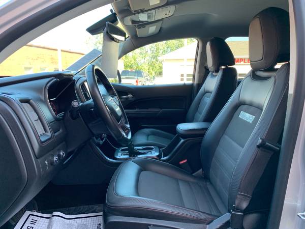 2015 GMC Canyon SLE Crew Cab 4WD - All Terrain Package! for sale in Oak Forest, IL – photo 17