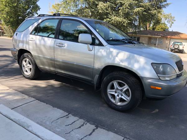 1999 LEXUS RX300 Sport Utility 4DR - CLEAN TITLE - TAGS GD AUGUST 2020 for sale in Bakersfield, CA – photo 3
