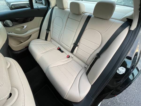 2015 Mercedes-Benz C300 4MATIC - nav, keyless, panoroof, we finance... for sale in Middleton, MA – photo 19