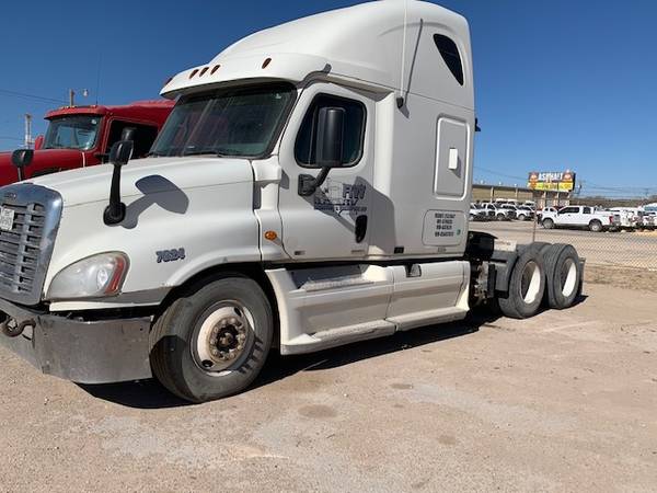 2011 Freightliner Cascadia - cars & trucks - by owner - vehicle... for sale in Odessa, TX – photo 5