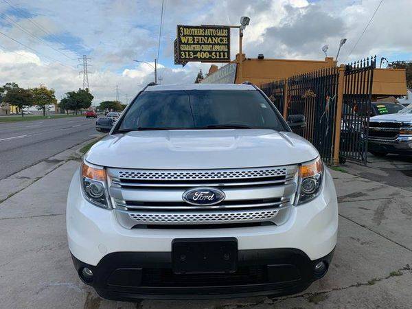 2011 Ford Explorer XLT AWD 4dr SUV FREE CARFAX, 2YR WARRANTY WITH... for sale in Detroit, MI – photo 3