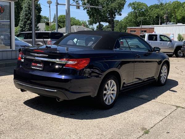 2012 Chrysler 200 Convertible Touring .Financing Available. for sale in Mishawaka, IN – photo 8